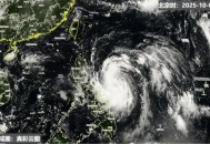 台风凤凰或今晚登陆,受台风影响，三亚凤凰国际机场共取消航班6班, 你怎么看？