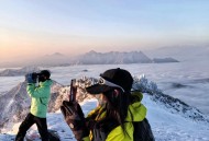 带娃负重20斤爬雪山,带娃负重20斤爬雪山的说说