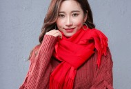 全网寻围巾擦地女孩,当围巾擦红了是什么歌？