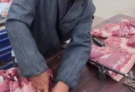 街头惊现流动猪肉摊,2021年猪肉可以跨市销售吗？