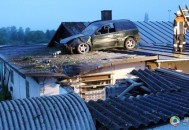 公园惊现离奇车祸,公园内发生离奇命案