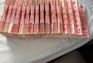 小伙路边捡百万金条,500万黄金有多重？