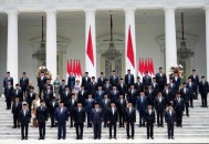 突发!美副总统车被击,美国的现任副总统、国务卿、国防部长分别是谁? 突发!美副总统车被击,美国的现任副总统、国务卿、国防部长分别是谁?