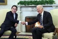 中方拒中日韩会谈,拜登热衷的美日韩三国首脑会谈，有可能吗？