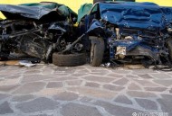 水泥车撞塌围墙致2死,围墙裂缝原因及解决方法？