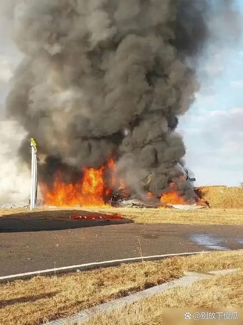 韩国发生飞机坠毁,为什么大韩航空的飞机经常失事?