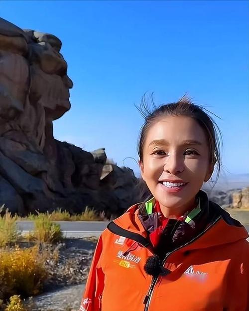 主持人朱迅景区救人,央视主持人朱迅的情况?