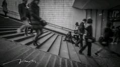 带不同小孩地铁乞讨,地铁乞讨合法吗？