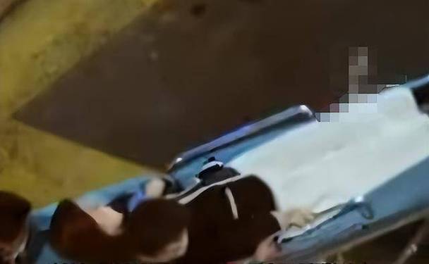 老人骑车捎人遇车祸,老人骑车捎人遇车祸怎么处理