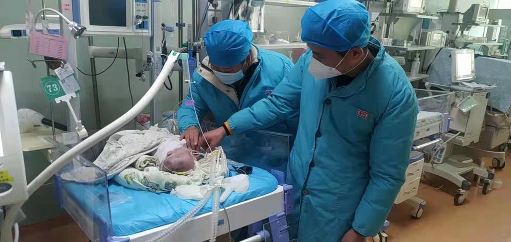 台早产女婴术后瘫痪,早产儿手术后度过危险期
