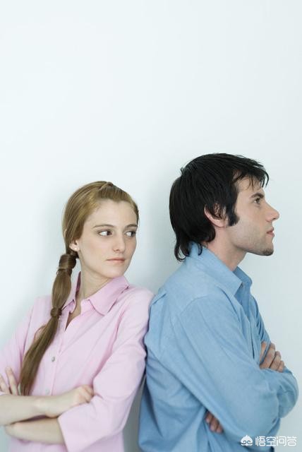 被逼复婚又屡遭家暴,关于最近新闻“女子复婚当晚遭丈夫家暴，婆婆：夫妻过日子能不打吗”，你怎么看？