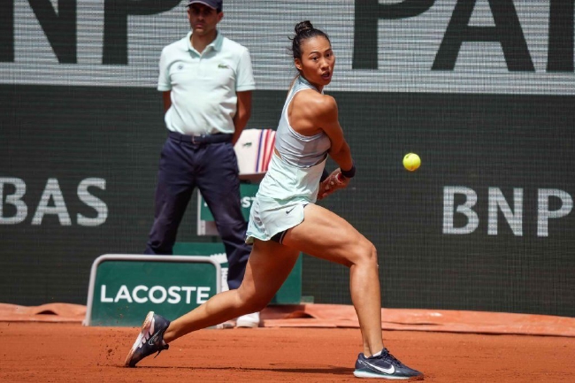 郑钦文止步法网8强,