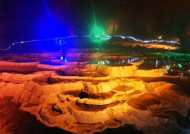 网友拍到哪吒2晚霞,从钟祥市区怎样到黄仙洞?