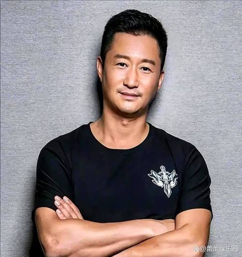 吴京的车又翻了,为什么陈思成刚成为百亿票房导演,吴京的话就被翻出来了?为啥?