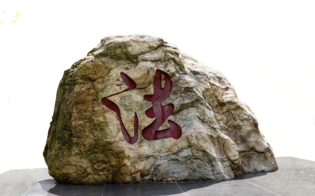 女子遭毒蛇咬伤身亡,蛇真的能把人吃掉吗？