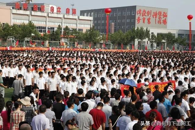 张桂梅将第15次送考,张桂梅连续11年送考从未缺席 张桂梅将第15次送考,张桂梅连续11年送考从未缺席