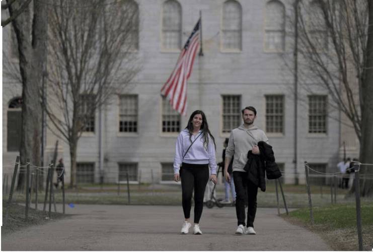 哈佛回应签证限制令,考上哈佛签证会被拒吗?