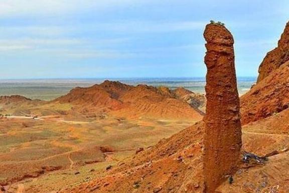 山丘形状酷似嘴唇,山丘形状酷似嘴唇的动物