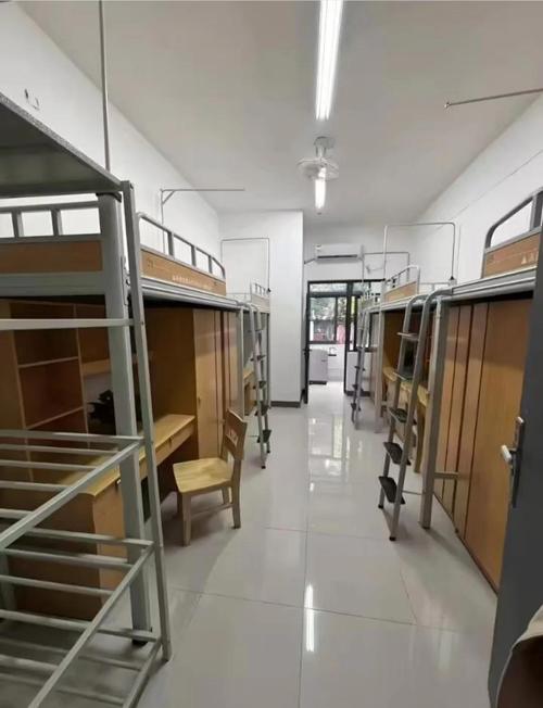 长沙一大学宿舍被淹,求学长告知长沙理工大学金盆岭南苑4寝室是个怎么样?