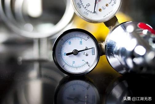 上班照镜子罚款,当工作以及同事之间相处的压力大时你都会用什么方式来调节？