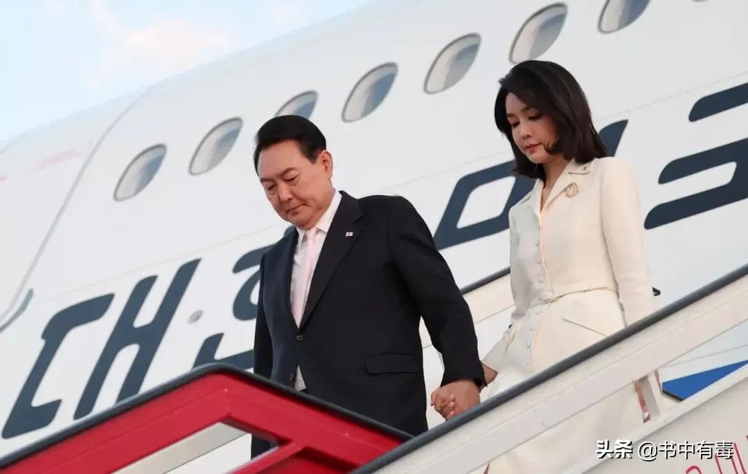 韩将调查尹锡悦夫妇,“申某随尹锡悦出访”在韩引争论，尹锡悦是否步朴槿惠后尘？