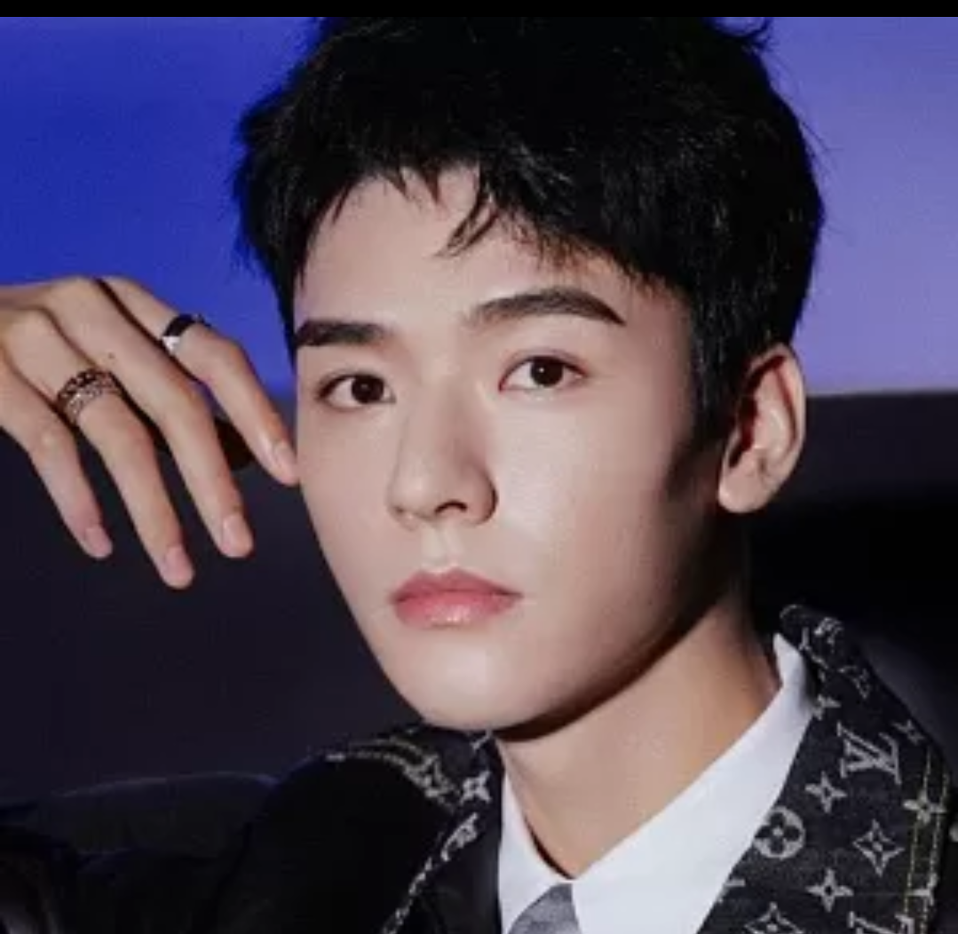 龚俊右眼窝处受伤, 龚俊右眼窝处受伤,