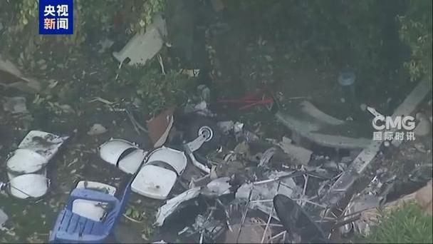 遭坠机碎片砸中身亡,飞机颠簸会造成空难吗?