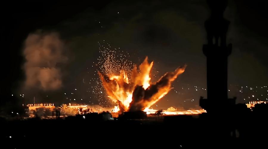 伊朗油库遭袭击起火,伊朗油库遭袭击起火原因