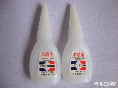 男子误将502滴右眼,眼睛沾上502胶怎么办？