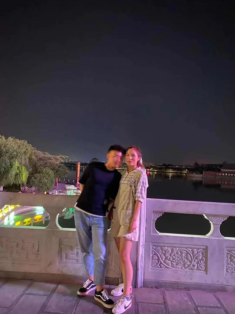 录制综艺迟到12小时,岳云鹏救场许巍是哪个节目?