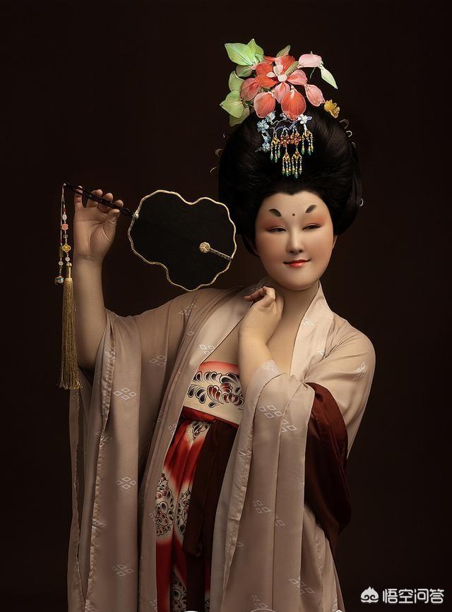 人民日报评李白改编,春夜宴从弟桃花园序，改编成散文？