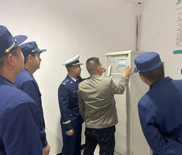 多地气温突破40℃,云南连发高温预警:西双版纳景洪市多地将出现40℃以上高温,红河州多县最高气温将升至37℃,你怎么看?