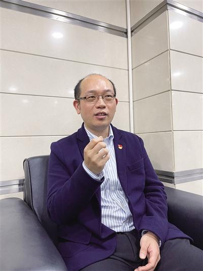 41岁男演员送外卖,人社局劳动关系处副处长王林体验送外卖,日赚41元,感慨几何?