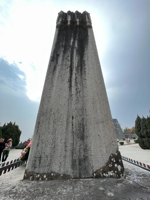 武则天无字碑加盖,武则天为什么给自己立无字碑?