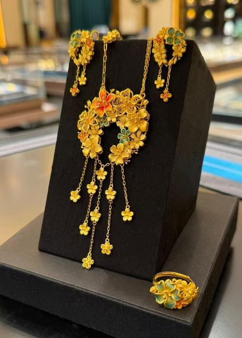 金饰克价3天跌21元,21年12月12号老凤祥黄金什么价?