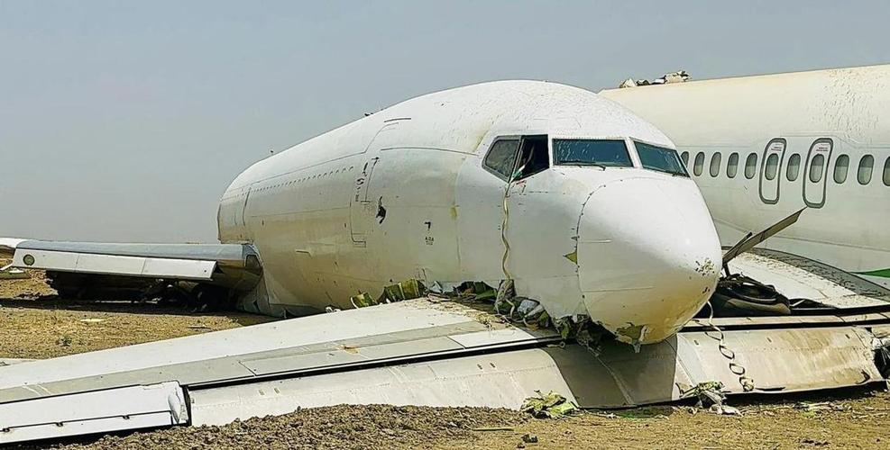 波音737客机险坠毁,1982年波音737失事原因?