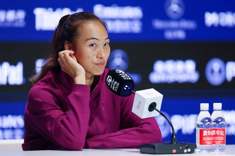 郑钦文回应温网出局,温网郑钦文身高?