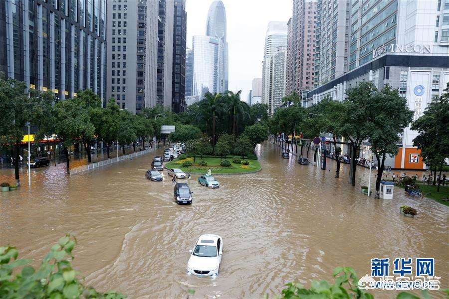 5层楼因暴雨垮塌,汉中突降暴雨河水上涨,勉县一桥梁承受不住瞬间垮塌,目击者惊呼:倒了,你怎么看? 5层楼因暴雨垮塌,汉中突降暴雨河水上涨,勉县一桥梁承受不住瞬间垮塌,目击者惊呼:倒了,你怎么看?