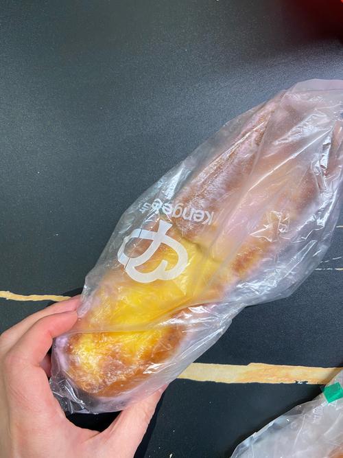 吃网红店面包腹泻,买到发霉的面包。吃后有拉肚子,怎么维权?