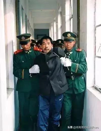 与2伴侣生子均非亲生,劳荣枝逃亡期间有丈夫孩子吗？