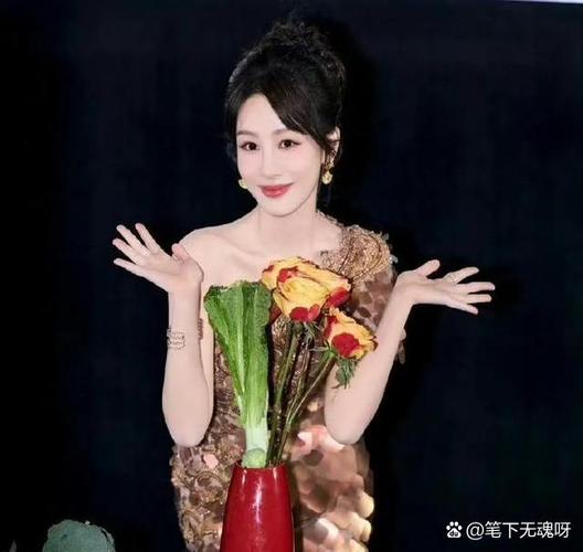 沈梦辰接住杨紫的戏,《中餐厅》中,沈梦辰问杨紫体重,是否不够礼貌?杨紫的回答够高情商吗?