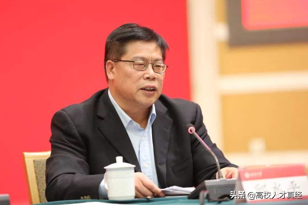 经费压缩已达极限,生产成本和期间费用有何不同？