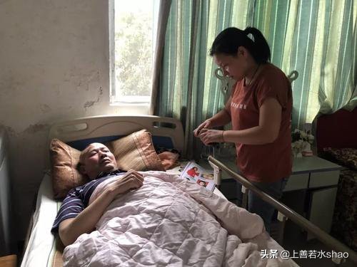 男子驾车致女友截瘫,女友对我隐瞒她父亲瘫痪,我该分手吗? 男子驾车致女友截瘫,女友对我隐瞒她父亲瘫痪,我该分手吗?