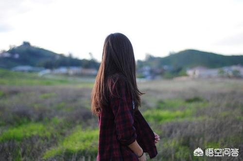 痛经去医院竟生个娃,女大学生“痛经”去医院，十分钟不到生了个娃，而后淡漠玩手机，你怎么看这件事？