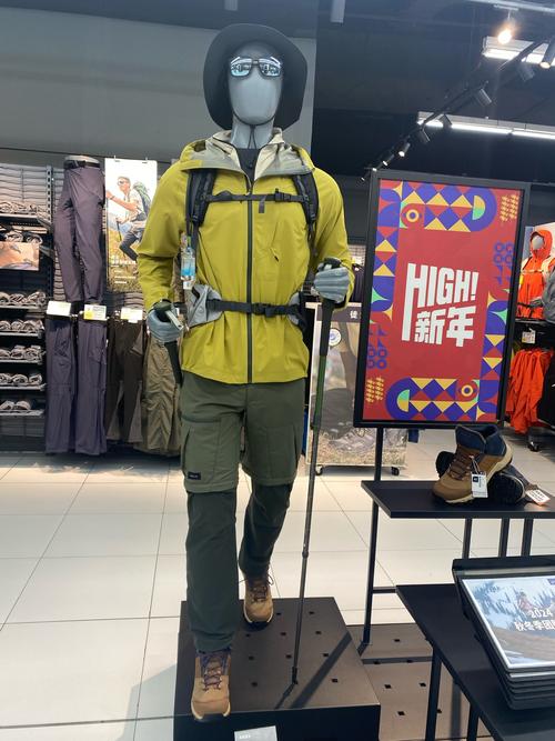 迪卡侬试衣间摄像头,迪卡侬实体店有试衣间吗?