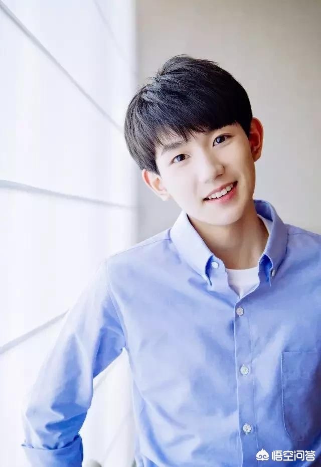 女子骂吸烟领导被辞 ,如何评价一女子在滴滴打车上“抽烟”,就是不下车,还出言骂司机? 女子骂吸烟领导被辞 ,如何评价一女子在滴滴打车上“抽烟”,就是不下车,还出言骂司机?