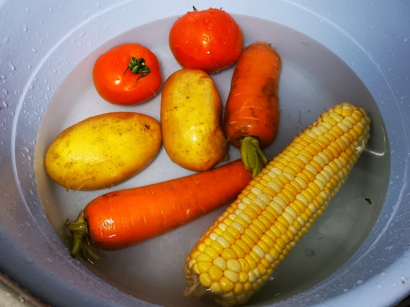 女孩和姥姥被浇高汤,外婆长高汤制作方法？