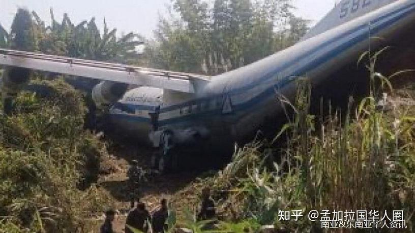 军机在学校坠毁19死,军机坠毁 31名一流专家