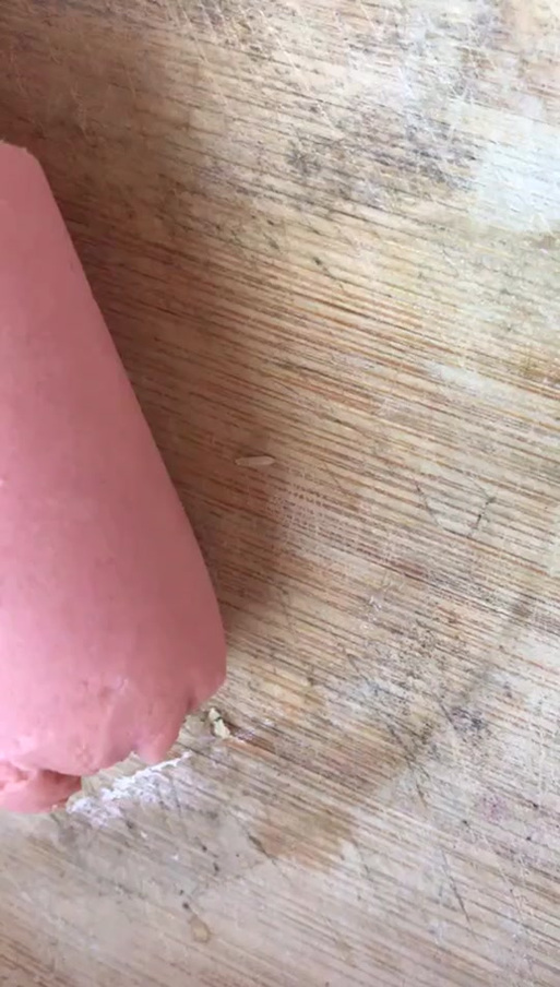 金锣火腿肠现不明物,火腿肠里有黑点是什么东西?