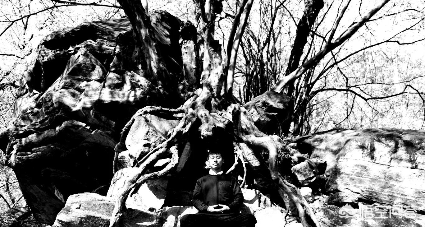 男孩因错付车费自杀,5元的车程给了70元车费，新乡的哥勇救轻生女乘客, 你怎么看？